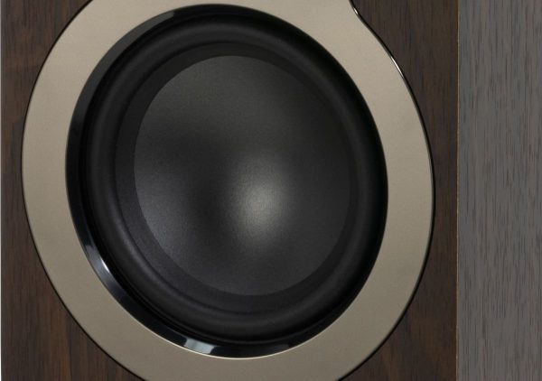 Q Acoutics 3010C Noyer – Image 3