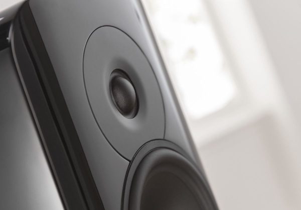 Q Acoustics Concept 300 Noir et noyer – Image 4